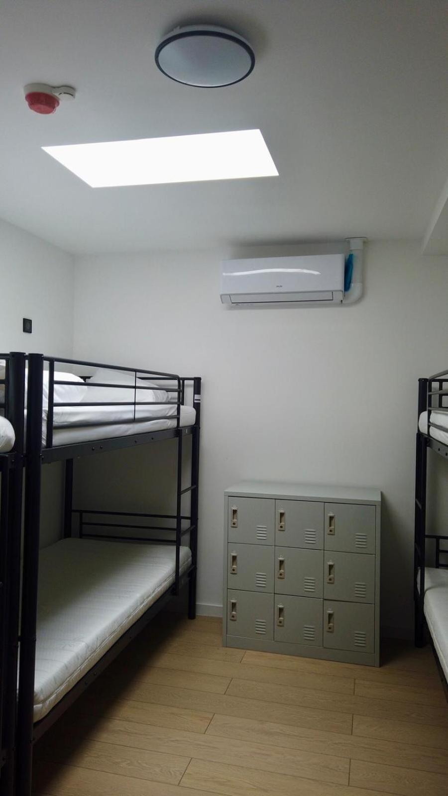 Y Hostel Амстердам Экстерьер фото